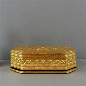 Image description is not available for DU1980.42a-b